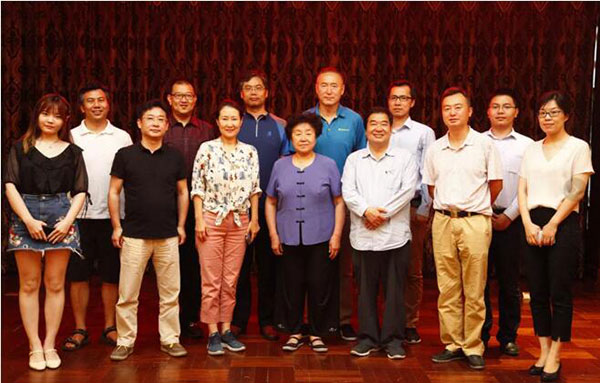 7清華校友生命科學與醫(yī)療健康歇會理事走進慈銘交流學習合影.jpg 7清華校友生命科學與醫(yī)療健康歇會理事走進慈銘交流學習合影.jpg