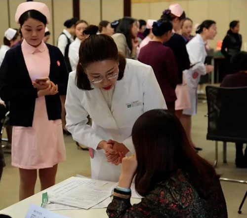 4慈銘護士決賽現場考核2.jpg 4慈銘護士決賽現場考核2.jpg